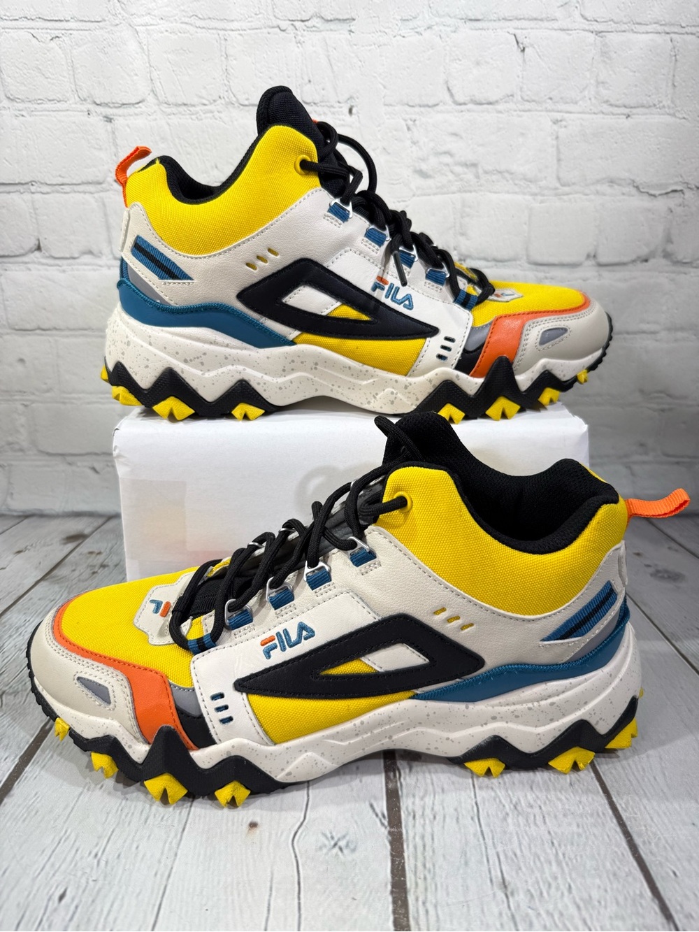 FILA OAKMONT TR MID 1JM01276-722 MENS SNEAKERS SIZE US 10 HIKER MID TOP RETRO